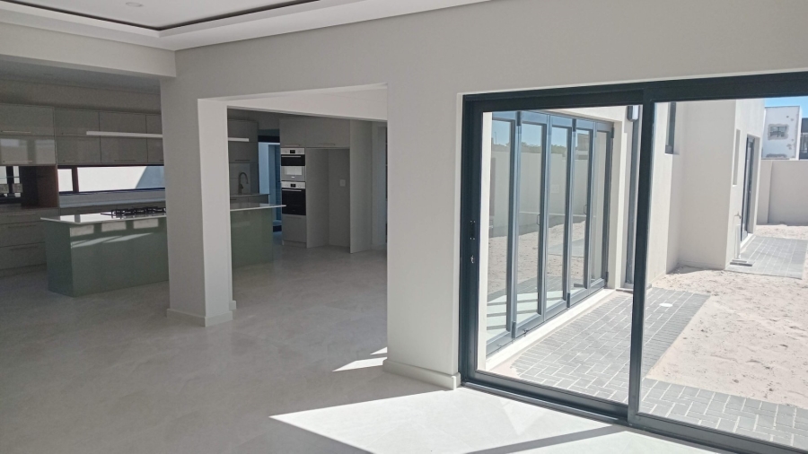 4 Bedroom Property for Sale in Sandown Western Cape